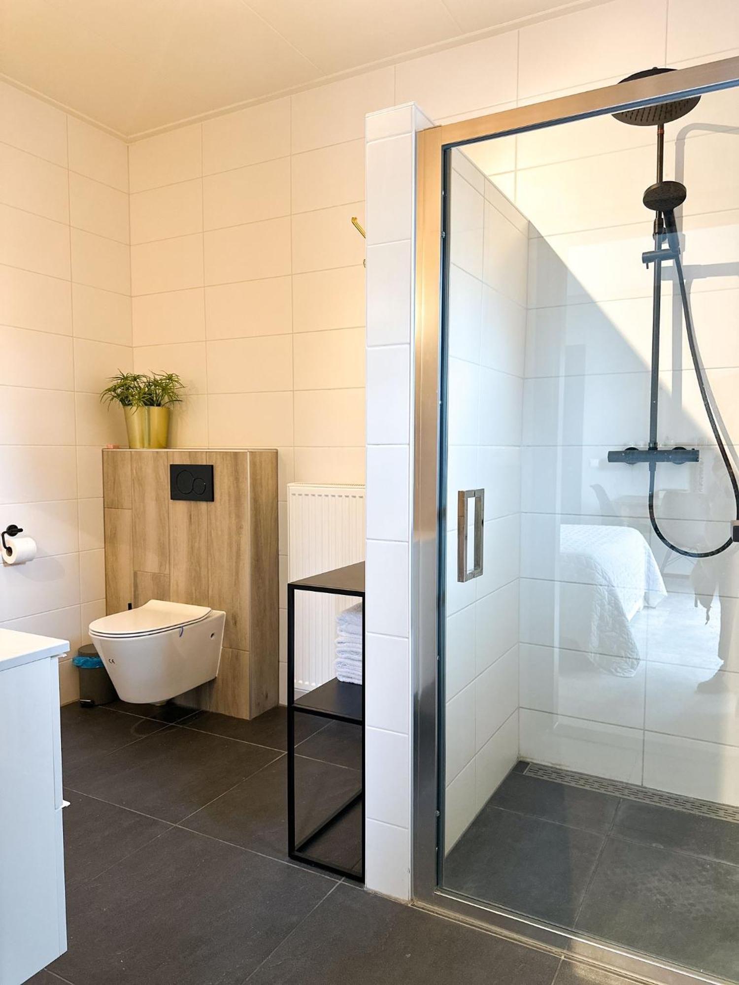 Bed & Breakfast Waterpoort - Incl Gratis Licht Ontbijt En Parking 斯内克 外观 照片